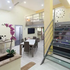 https://trastevere-charming-loft.it-romehotels.com