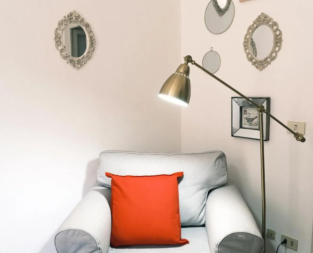 Comecasa 2 Bedrooms Apartment In Via Curtatone Milan
